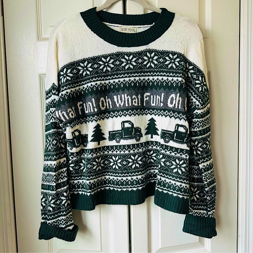 Ruby Moon White and Green Christmas Sweater Medium